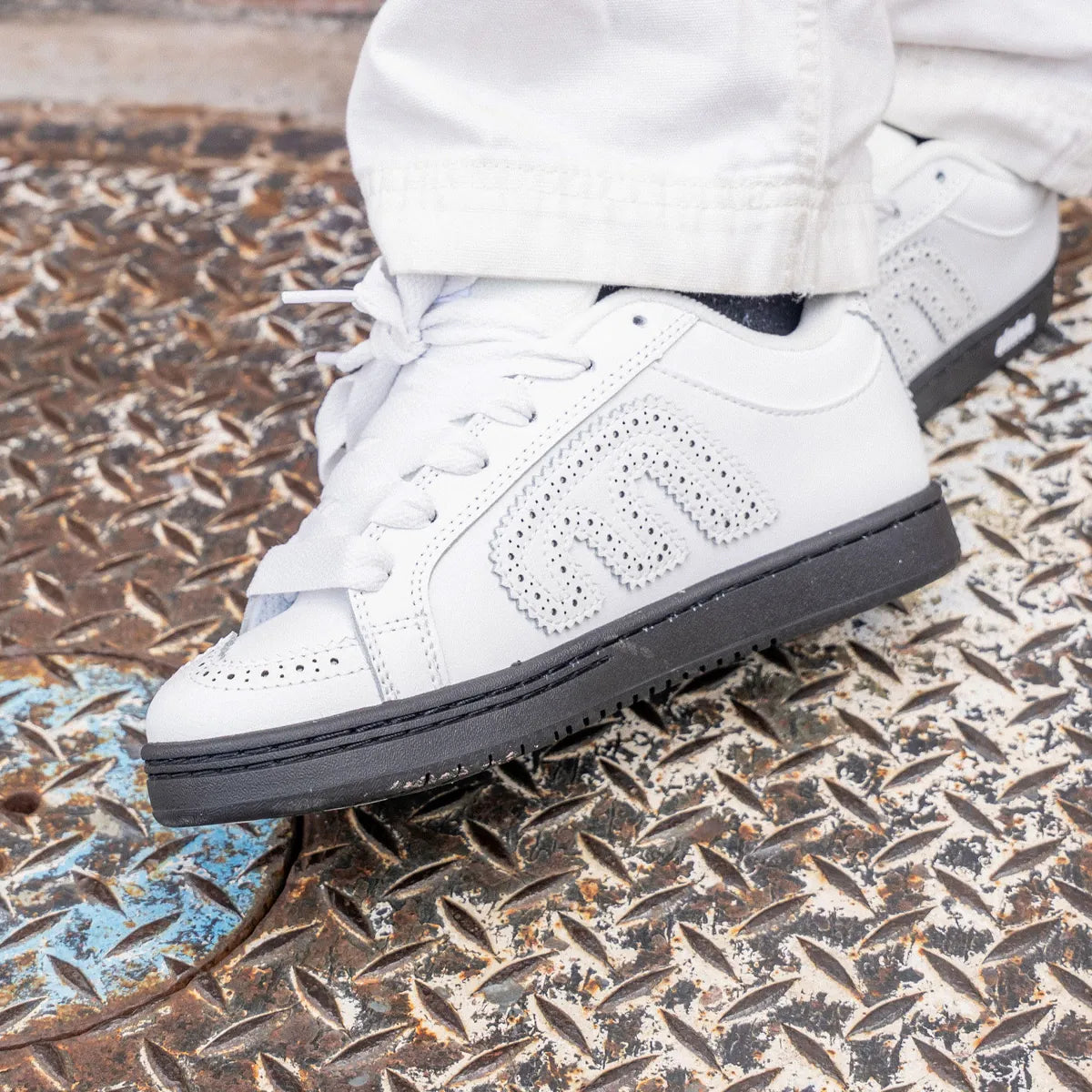 White Chunky Suede Skate Shoes – Kingpin | etnies Official etnies Skate Original Sustainability Gear