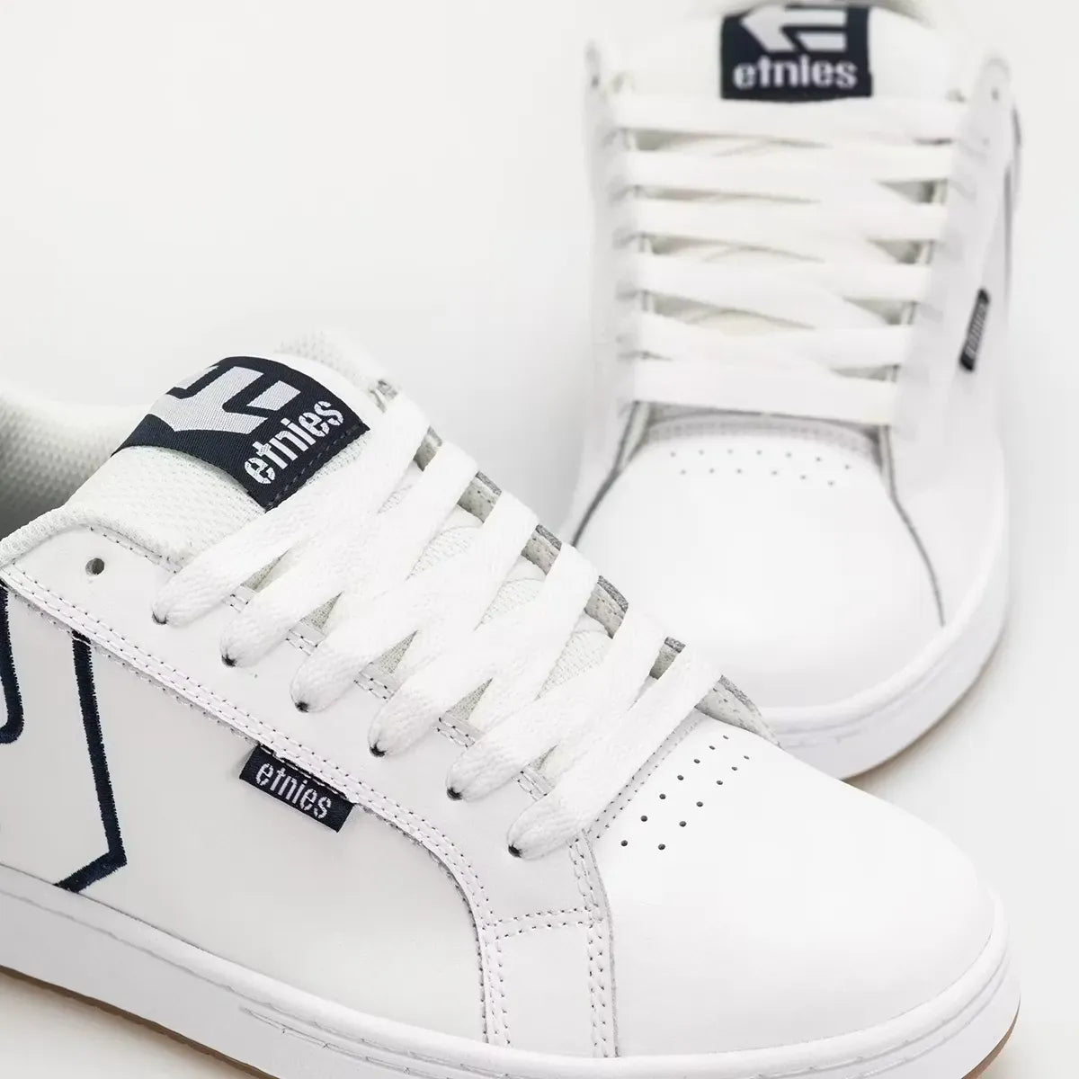 Fader white/navy - skate shoes | etnies Official Low-Top Shoe Etnies Skate Original Sustainability Gear