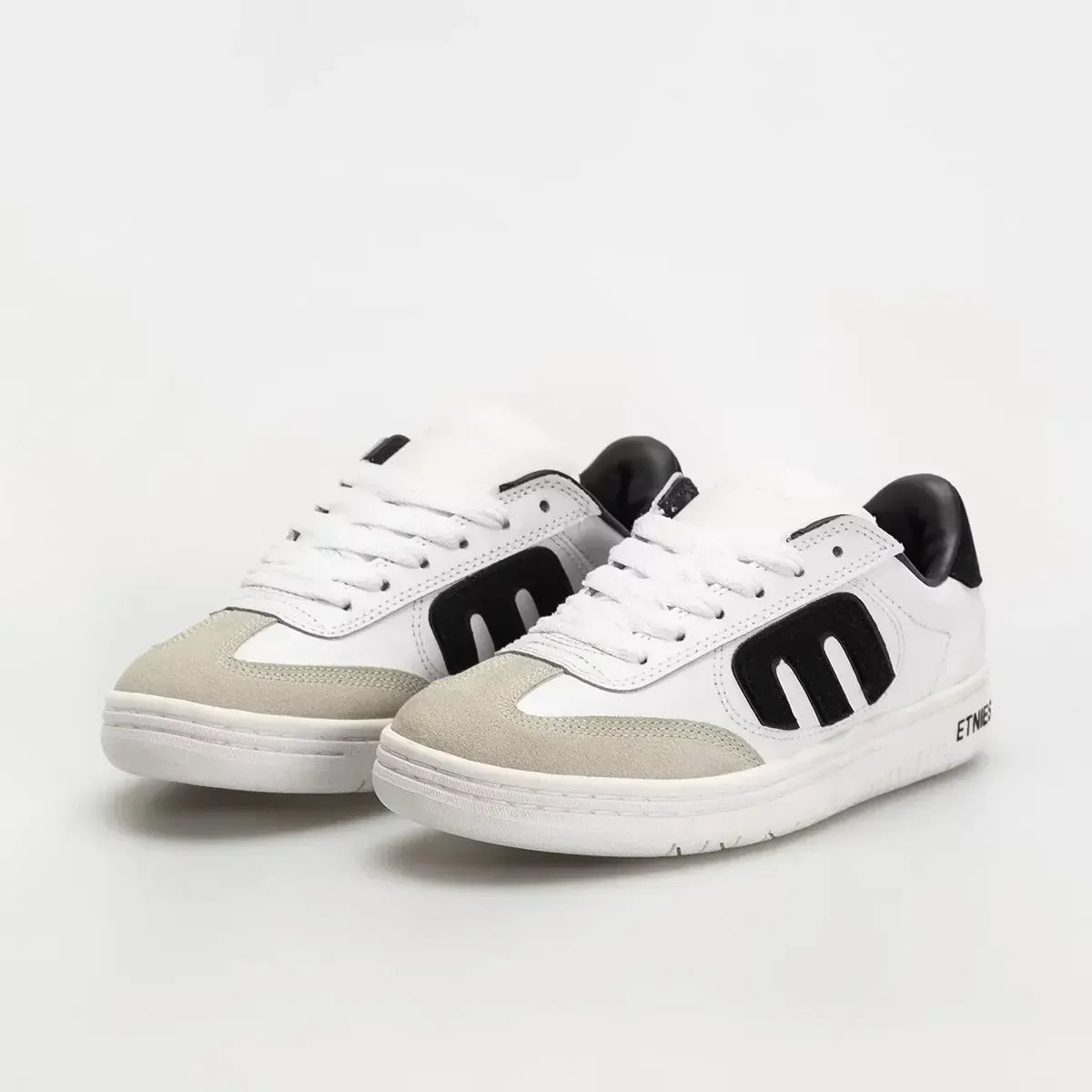 Locut white/black - skate shoes | etnies Official Low-Top Shoe Etnies Skate Original Sustainability Gear