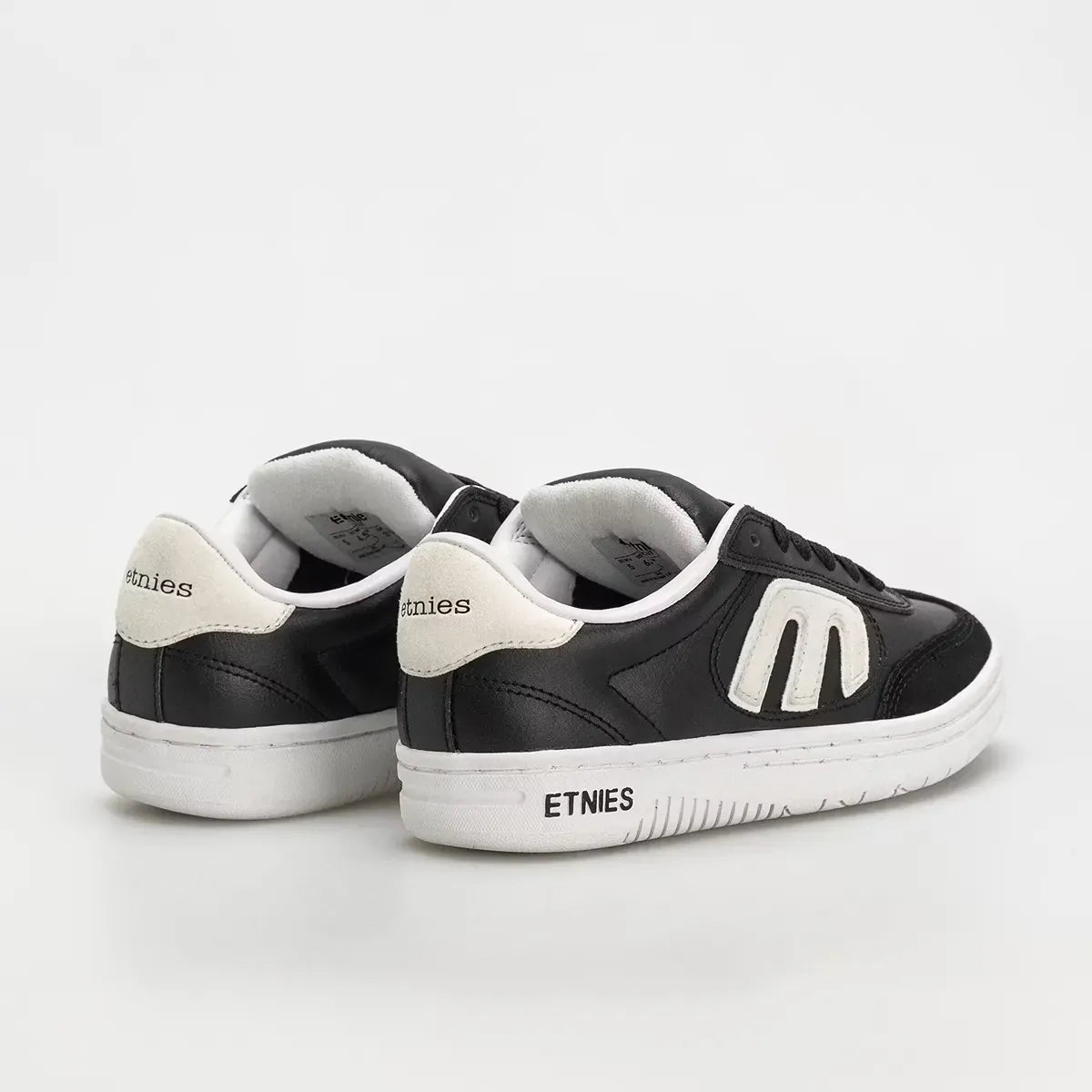 Locut black/white - skate shoes | etnies Official Low-Top Shoe Etnies Skate Original Sustainability Gear