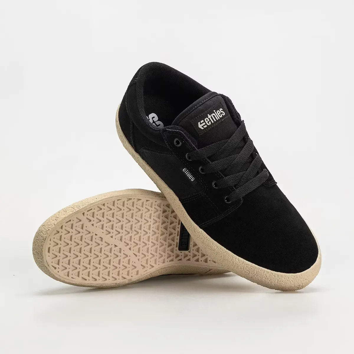 Barge LS Premium Vulcanized Dark Black | etnies Official Low-Top Vulcanized Etnies Skate Original Sustainability Gear