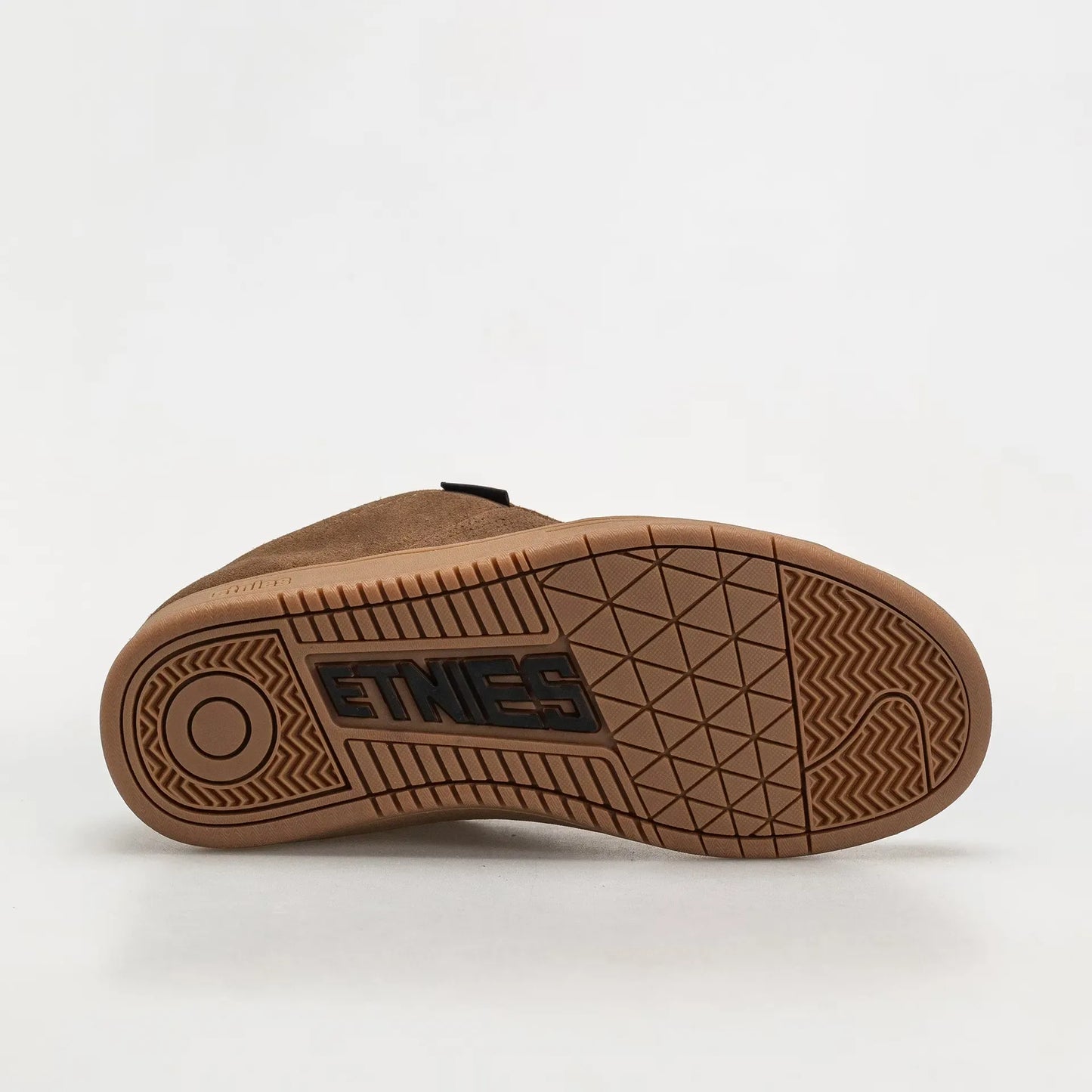 Kingpin Low-Top Shoe Brown Warm Grey Gum | etnies Official Etnies Skate Original Sustainability Gear