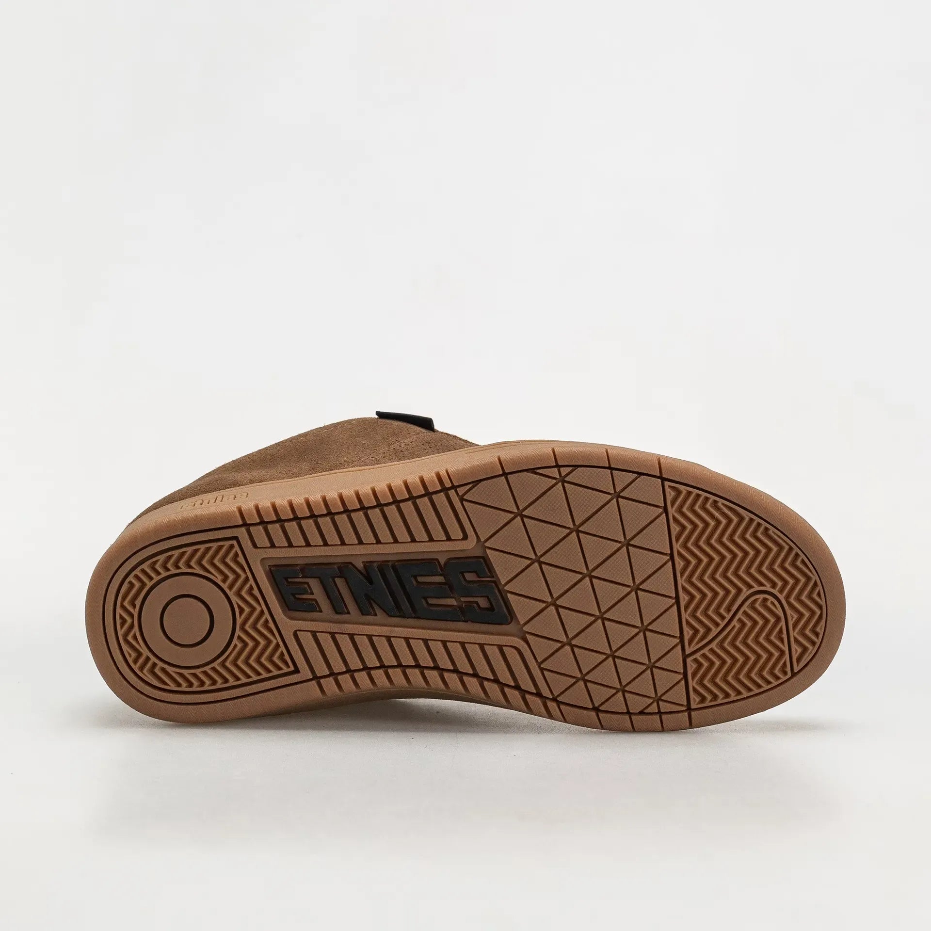 Kingpin Low-Top Shoe Brown Warm Grey Gum | etnies Official Etnies Skate Original Sustainability Gear
