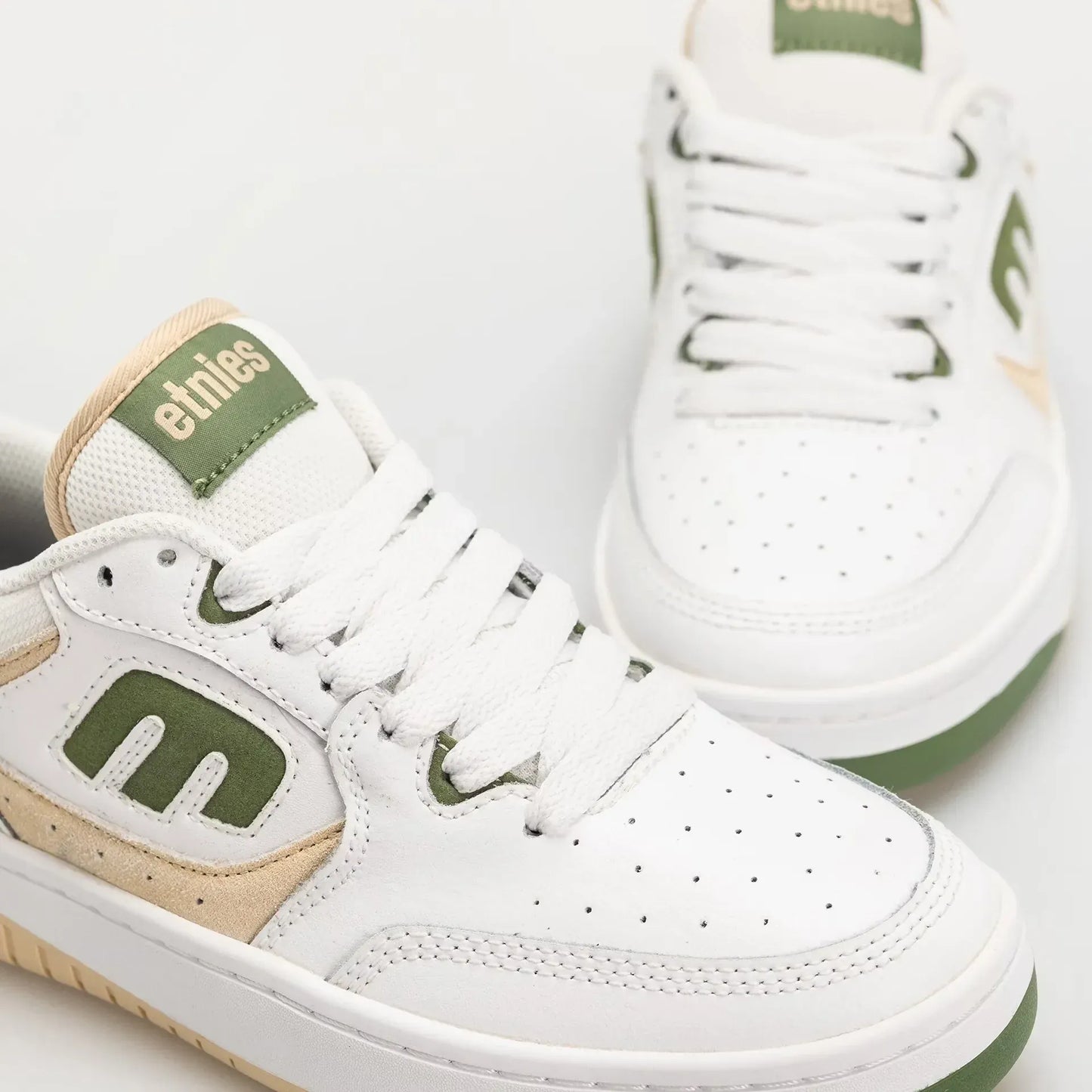 Loot Low - Top Skate Shoe White Green | etnies Official Low-Top Shoe Etnies Skate Original Sustainability Gear