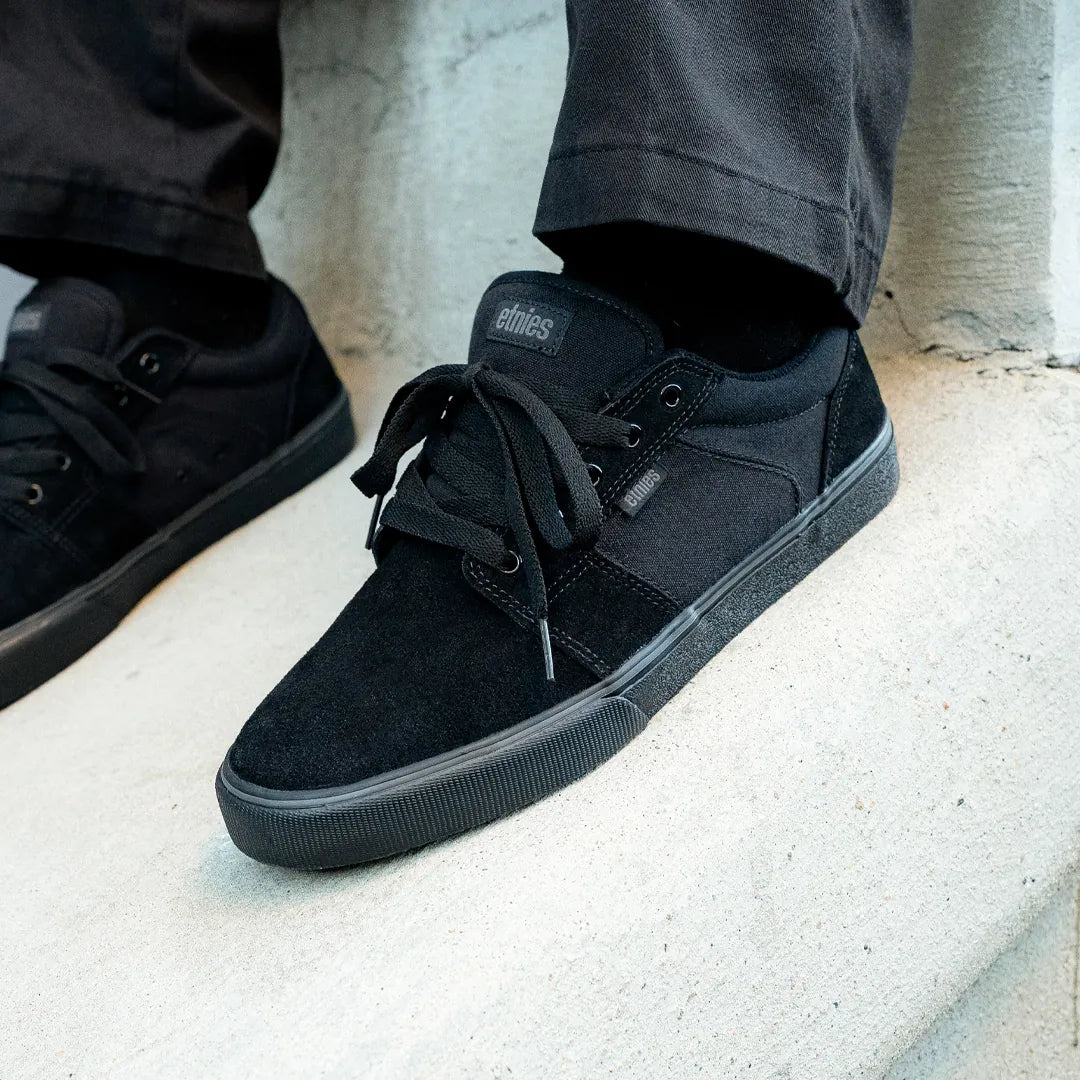 Barge LS Skate Low-Top Vulcanized | etnies Official etnies BLACK DIRTY WASH / 5 Skate Original Sustainability Gear 4101000351.013.050.1ST 7630680815071