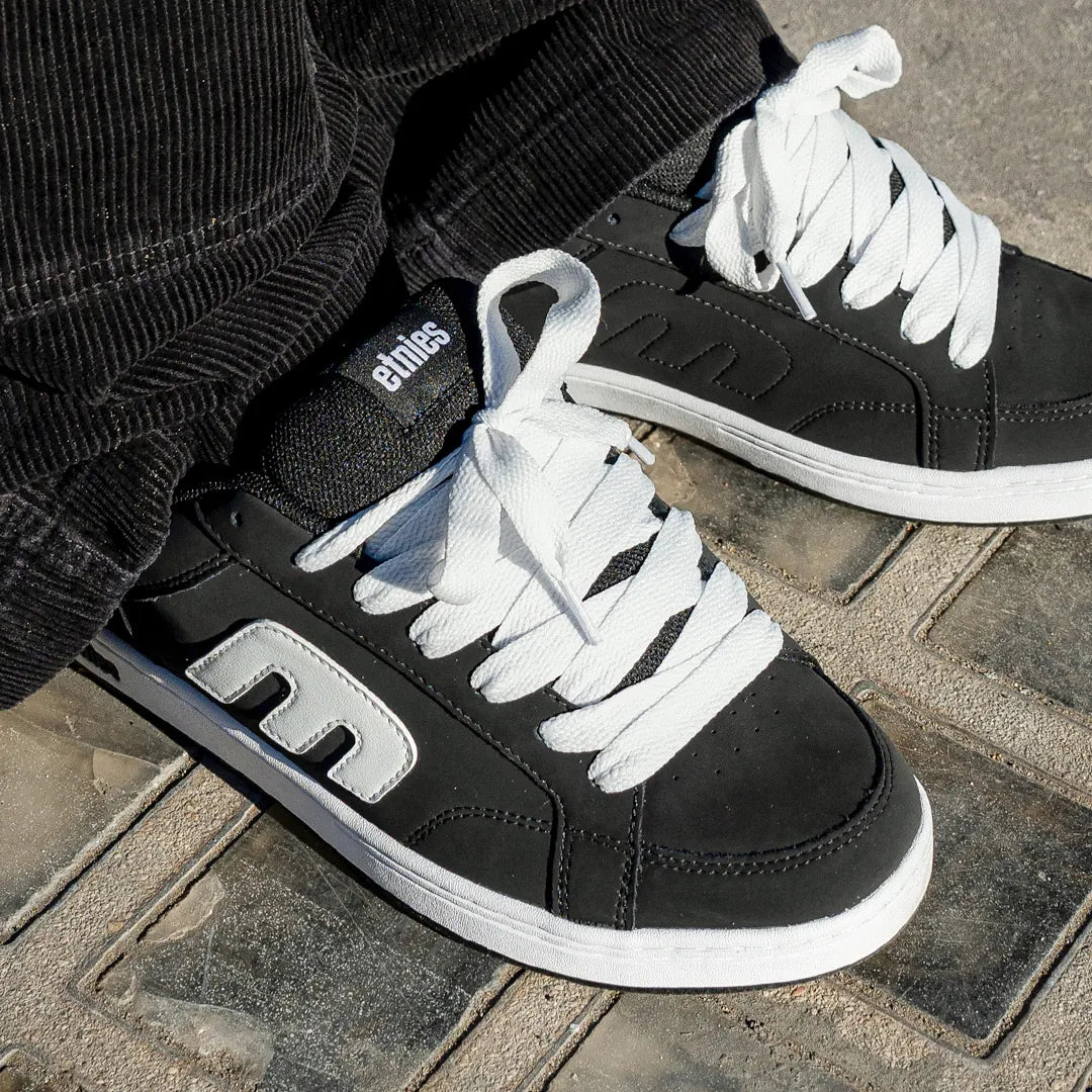 Black/White Chunky Skate Shoes Kingpin 2K  | etnies Official etnies Skate Original Sustainability Gear