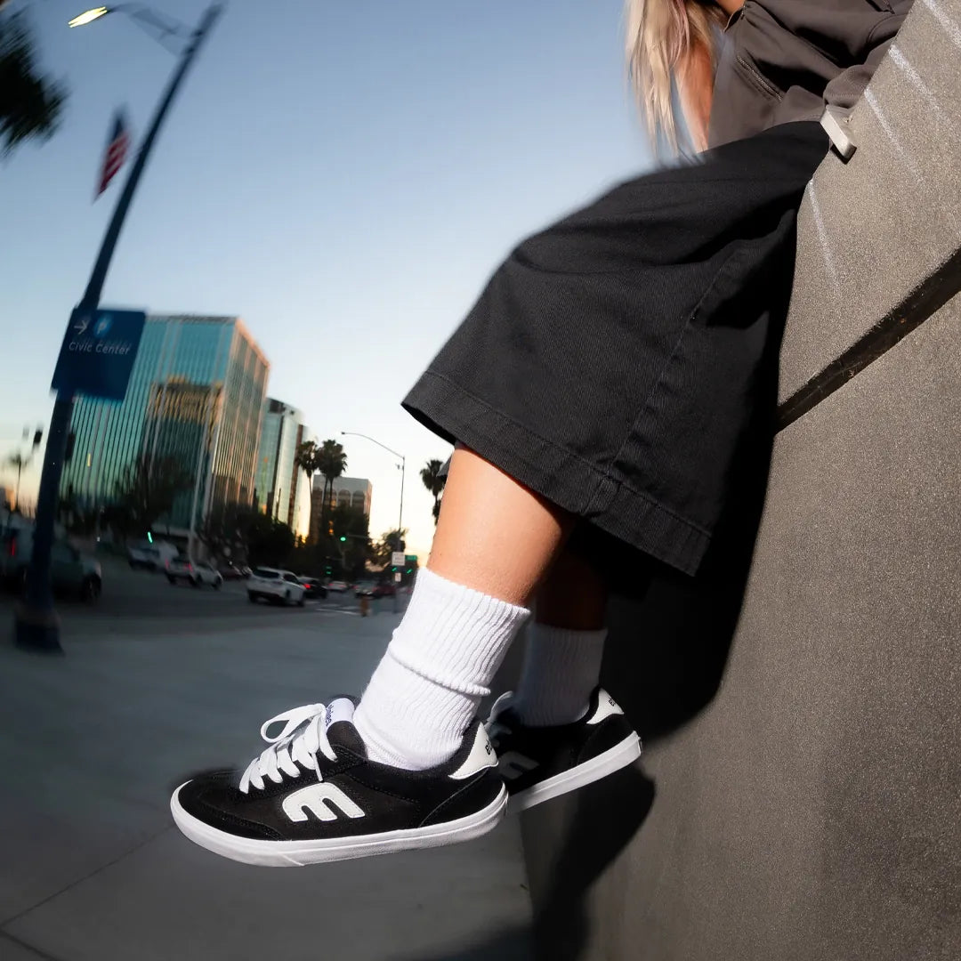 Black Vulcanized Skate Shoes – Locut Vulc | etnies Official