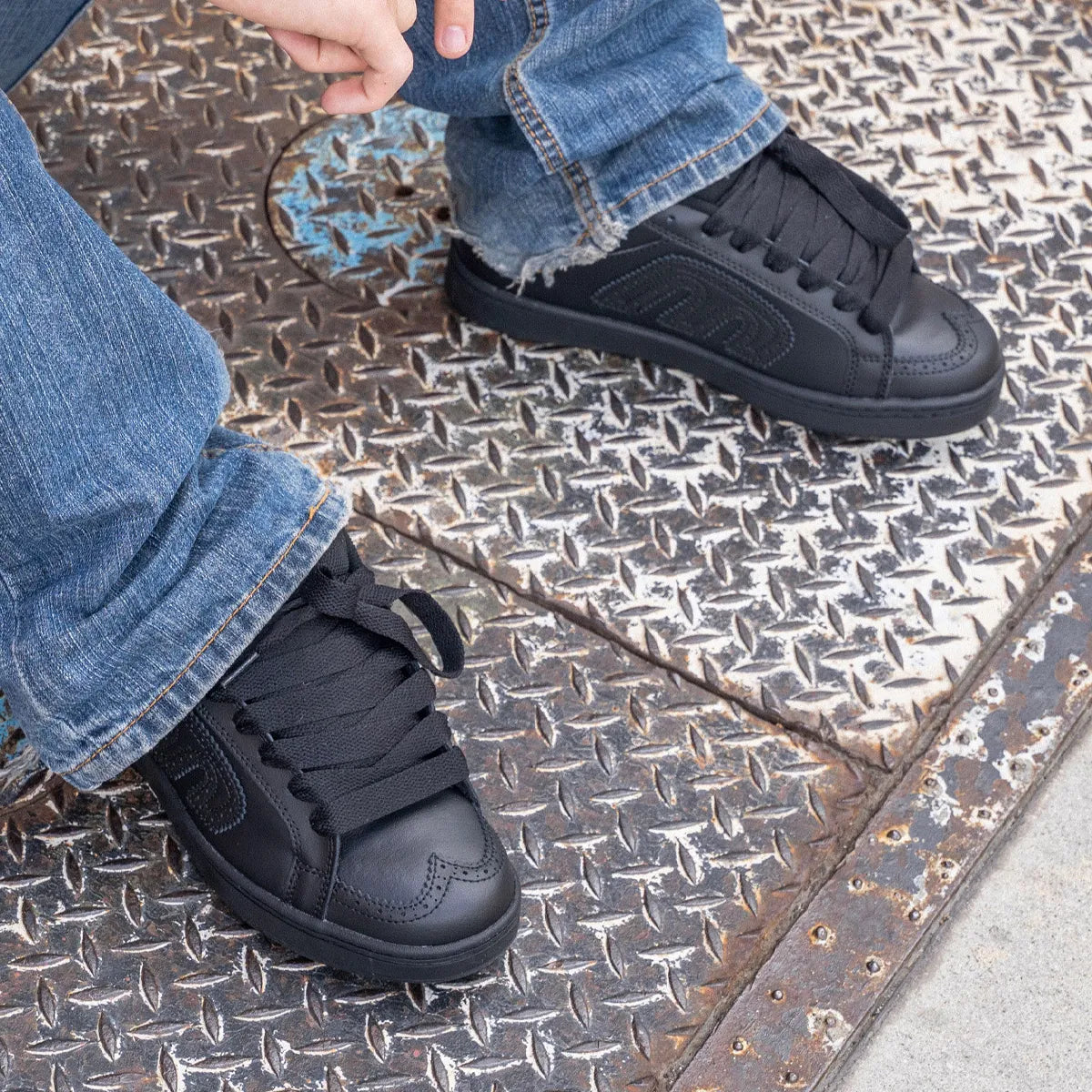 Black Chunky Suede Skate Shoes – Kingpin | etnies Official etnies Skate Original Sustainability Gear