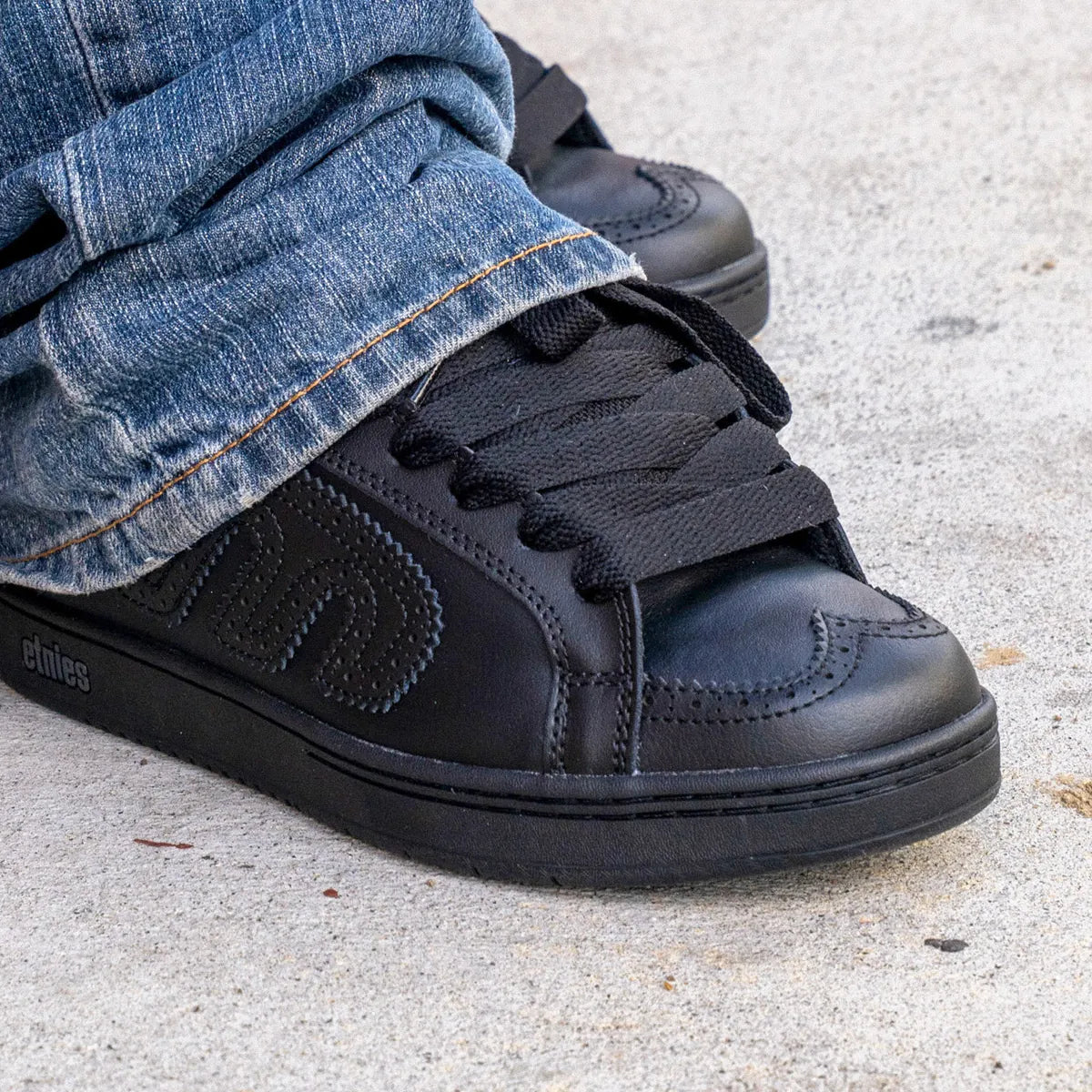 etnies シューズ ブラック/グリーン　VANSxDIME サイズ11 Black Chunky Suede Skate Shoes – Kingpin | etnies Official