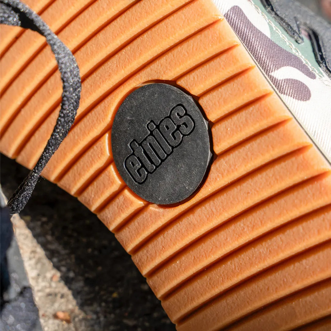 Black Suede Low-Top Skate Shoes – Locut 2K | etnies Official etnies Skate Original Sustainability Gear
