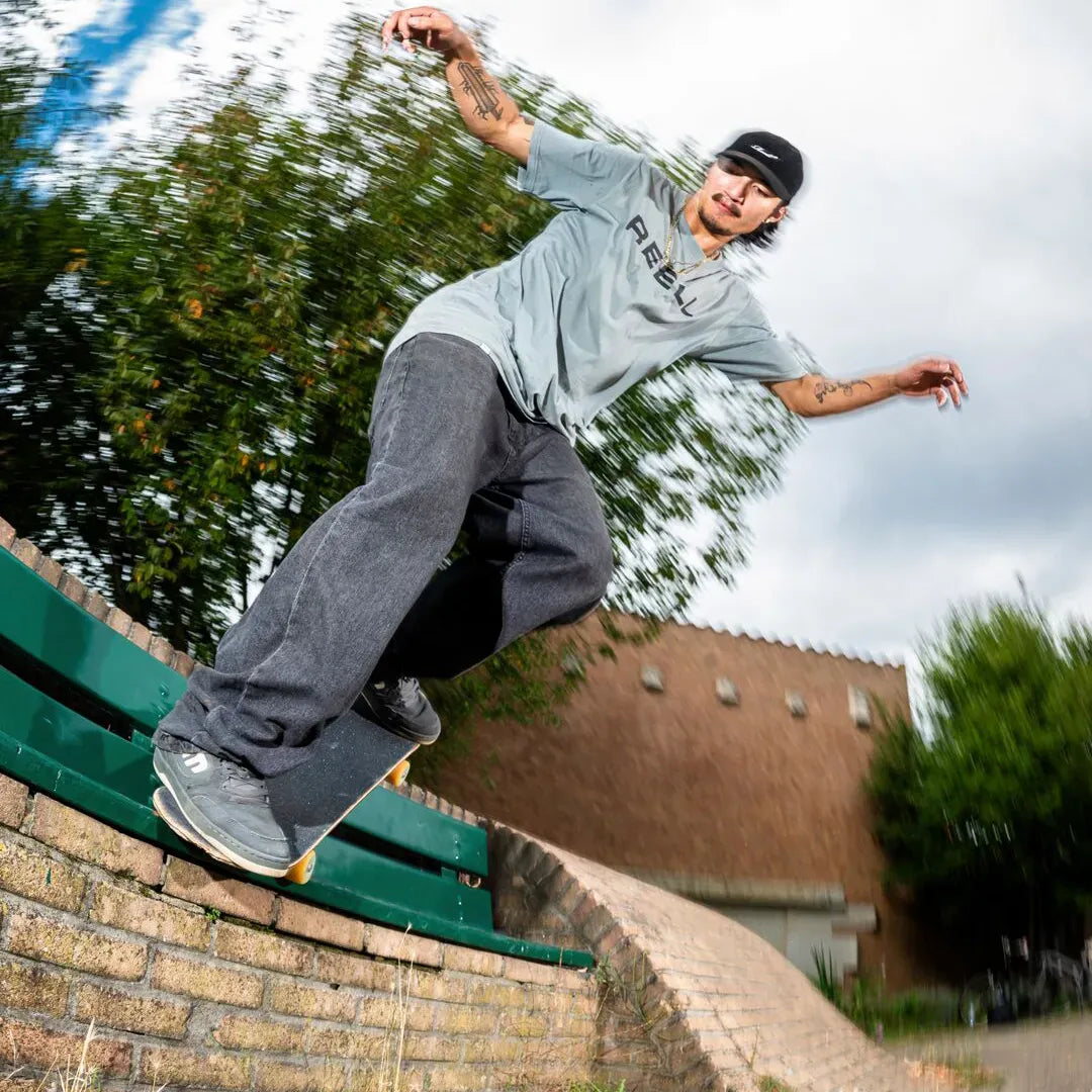 Loot Low - Top Shoe Dark Grey Skate | etnies Official Low-Top Shoe Etnies Skate Original Sustainability Gear