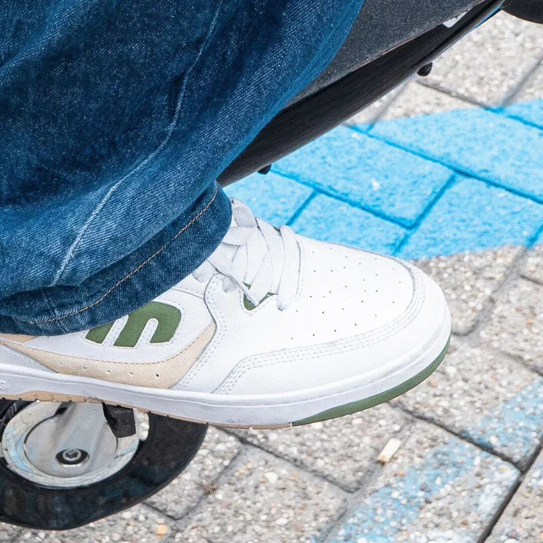Loot Low - Top Skate Shoe White Green | etnies Official Low-Top Shoe Etnies Skate Original Sustainability Gear