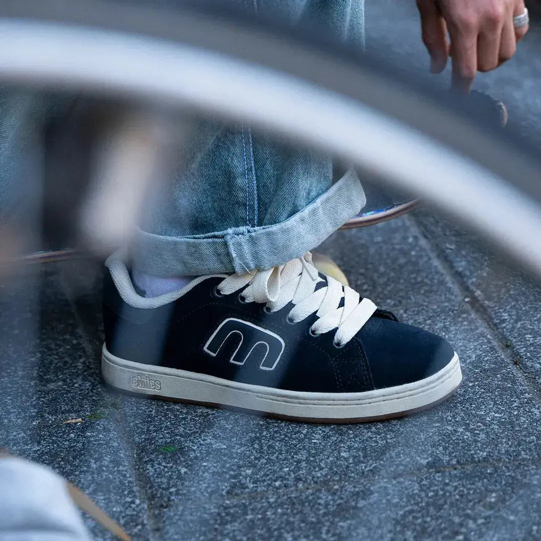 Callicut Low Top Shoe Navy Tan Skate etnies Official