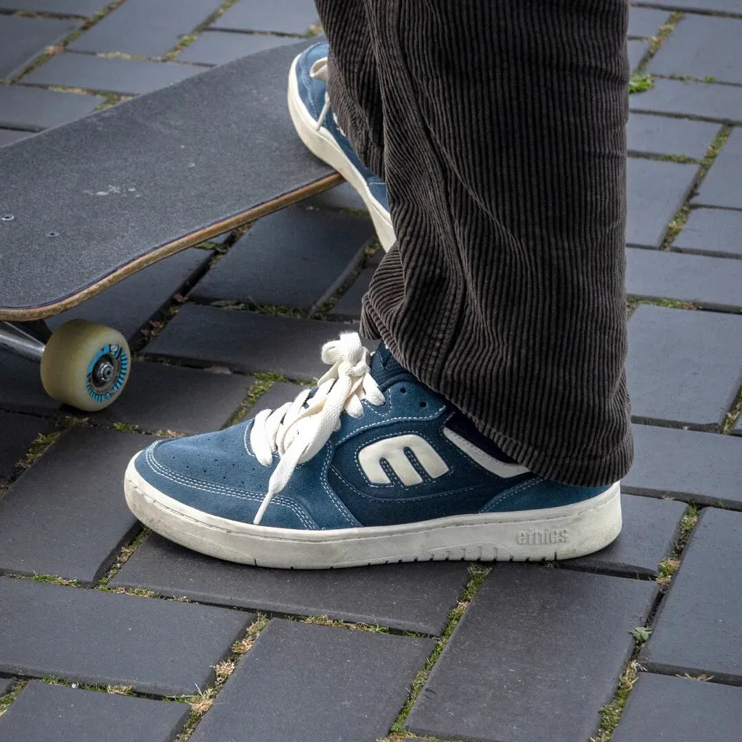 Loot Low - Top Skate Shoe Navy White | etnies Official Low-Top Shoe Etnies Skate Original Sustainability Gear