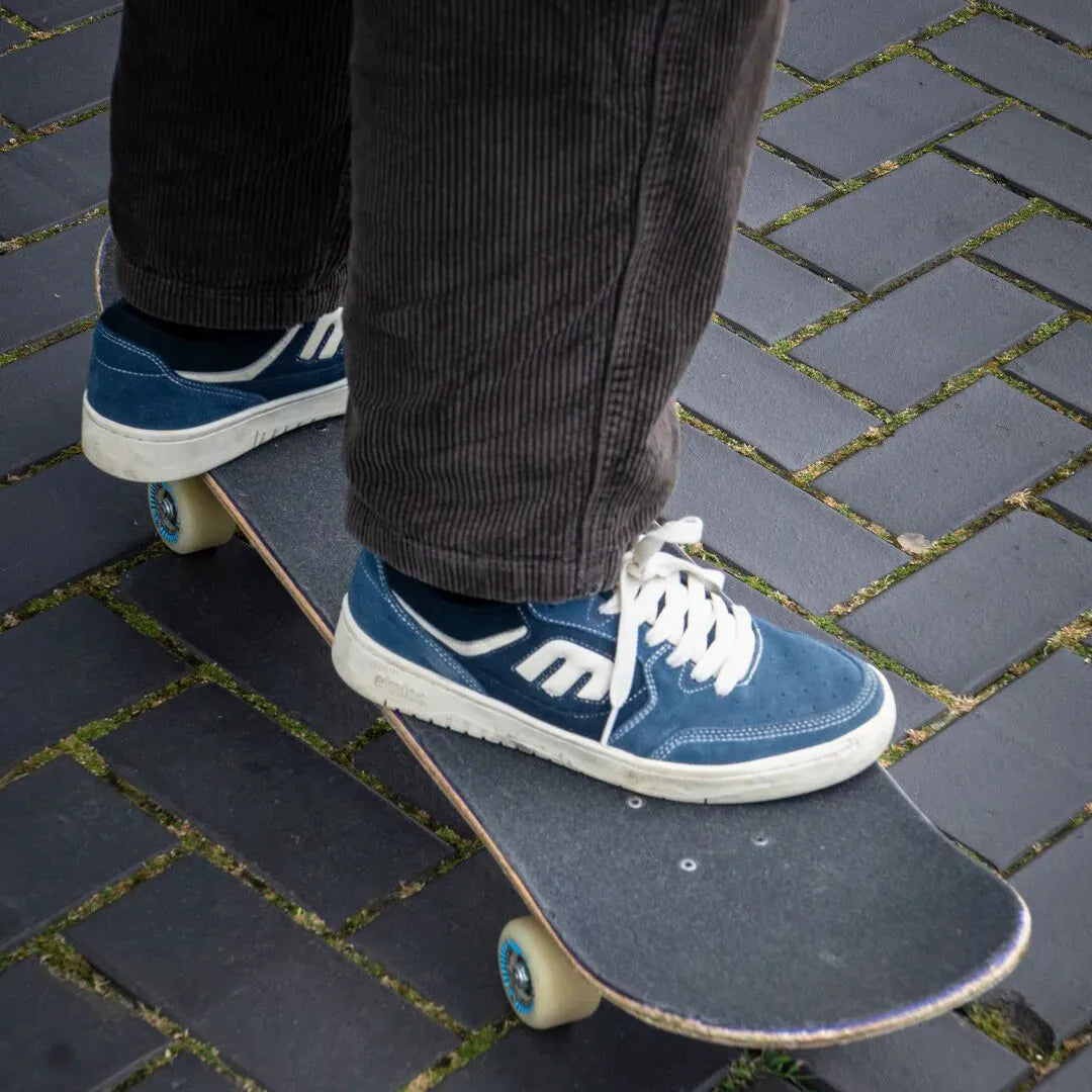 Loot Low - Top Skate Shoe Navy White | etnies Official Low-Top Shoe Etnies Skate Original Sustainability Gear