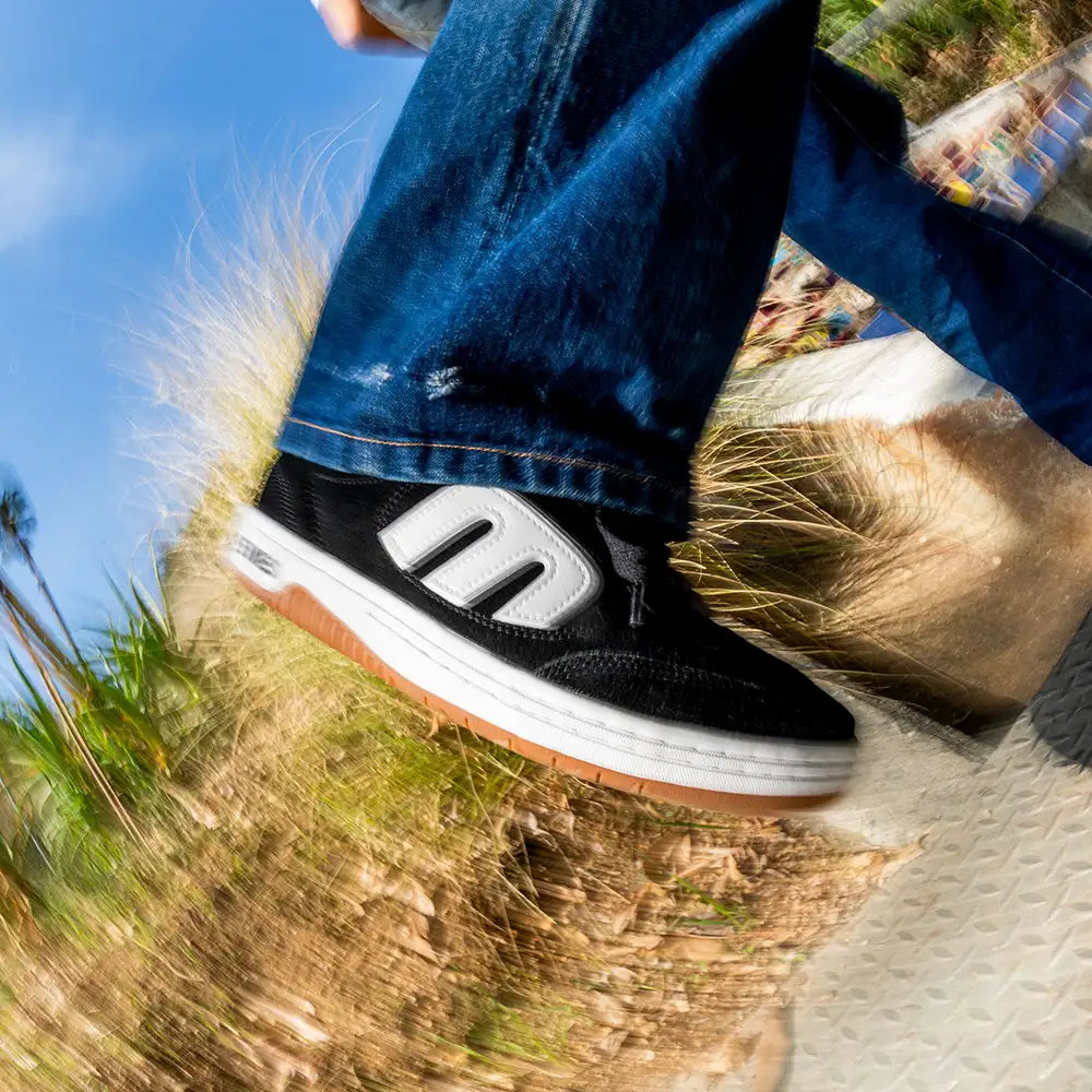 Locut black/white/gum - skate shoes | etnies Official Low-Top Shoe Etnies Skate Original Sustainability Gear