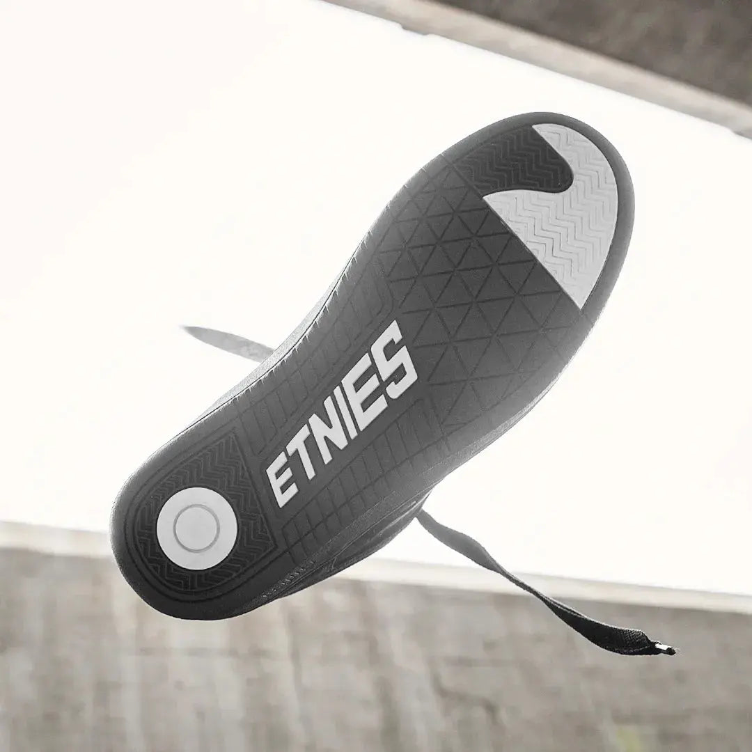 Kingpin 2K Classic Skate Shoes - skateboarding | etnies Official Etnies Skate Original Sustainability Gear
