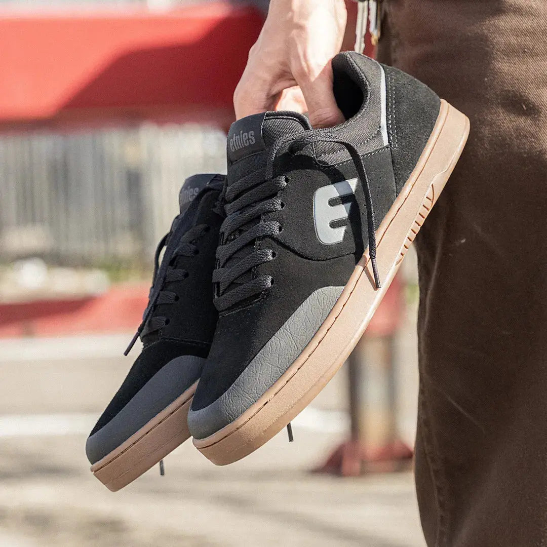 Marana Michelin Shoe Black/Gum/Dark Grey | etnies Official Low-Top Shoe Etnies Skate Original Sustainability Gear