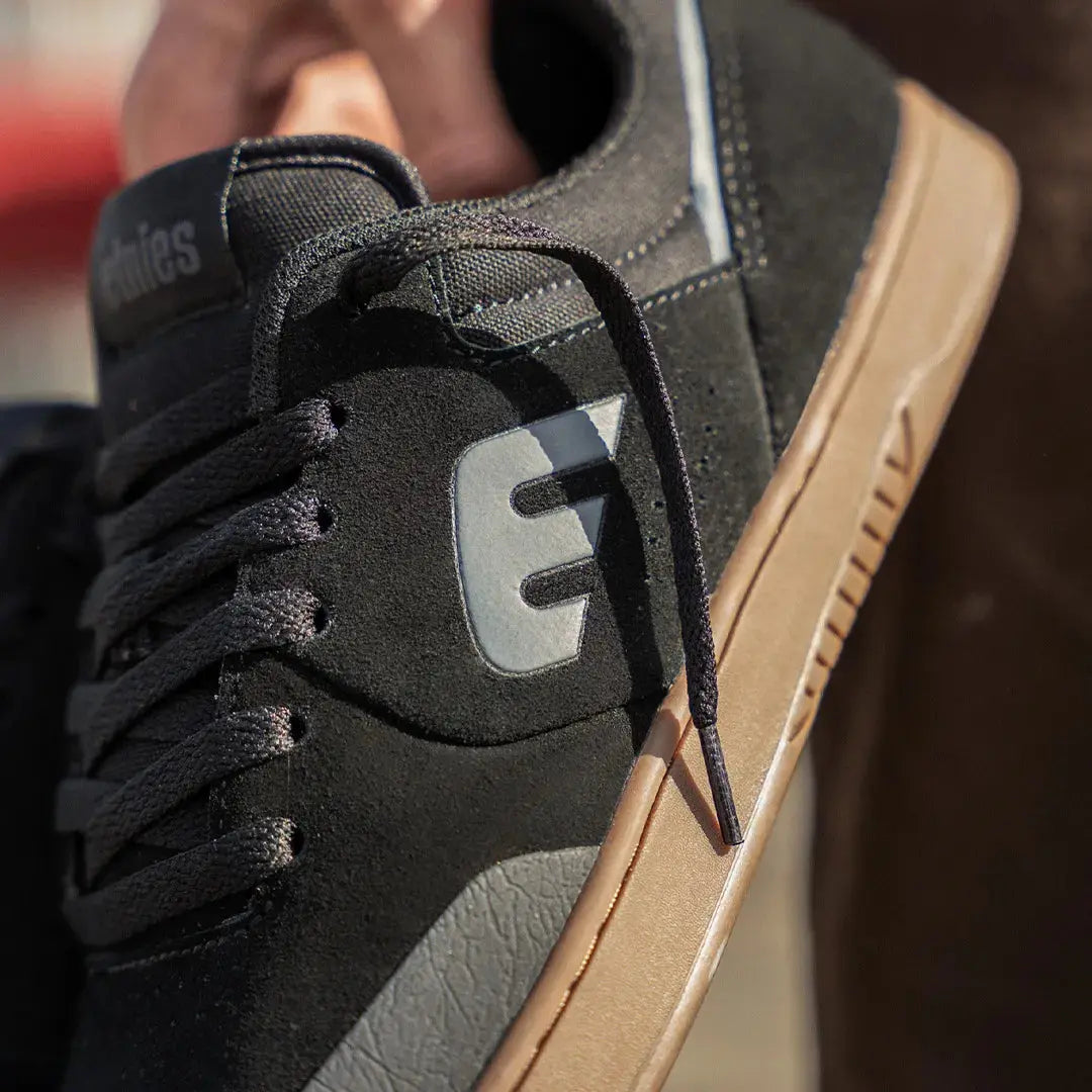 Marana Michelin Shoe Black/Gum/Dark Grey | etnies Official Low-Top Shoe Etnies Skate Original Sustainability Gear