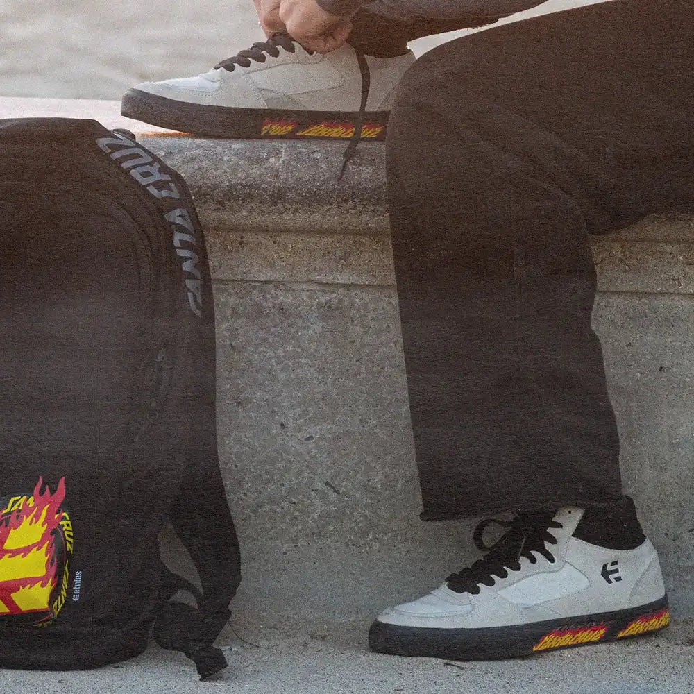 Screw Vulc Mid X Santa Cruz white/black | etnies Official High-Top Vulcanized Etnies Skate Original Sustainability Gear