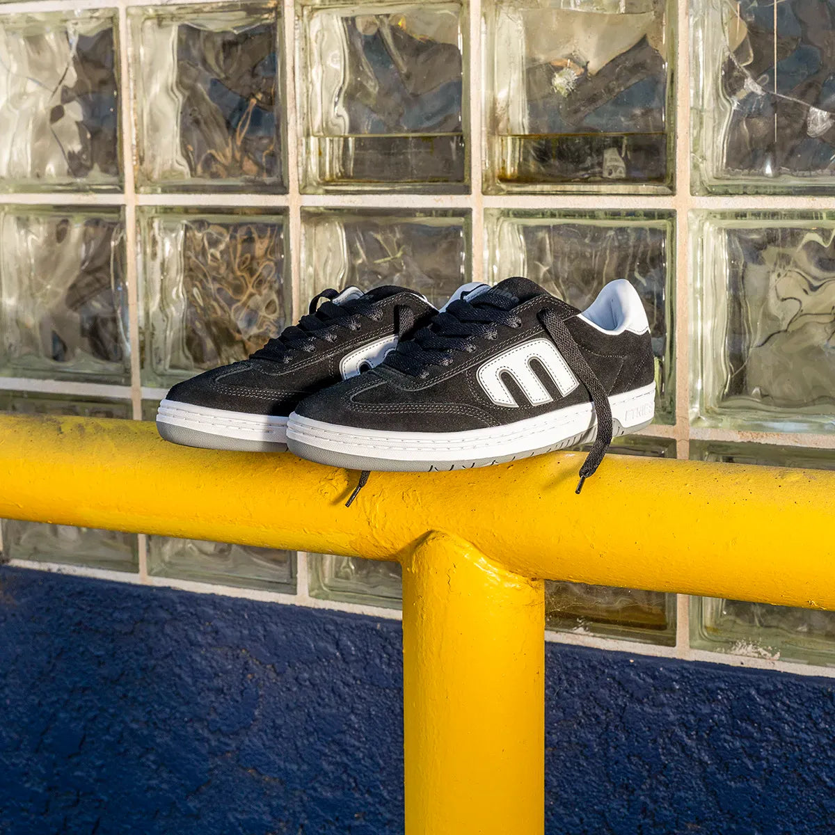 Locut black/white - skate shoes | etnies Official Low-Top Shoe Etnies Skate Original Sustainability Gear