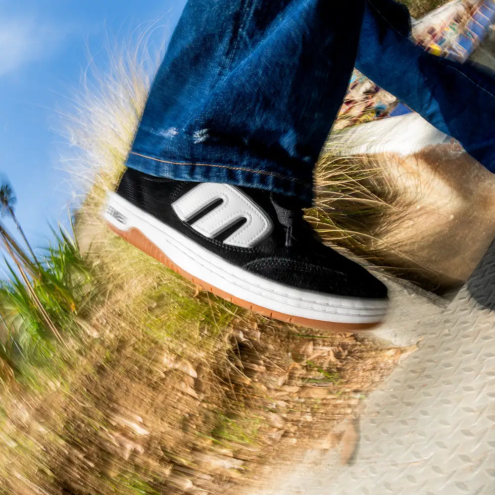 Loot black/white - skate shoes | etnies Official Low-Top Shoe Etnies Skate Original Sustainability Gear